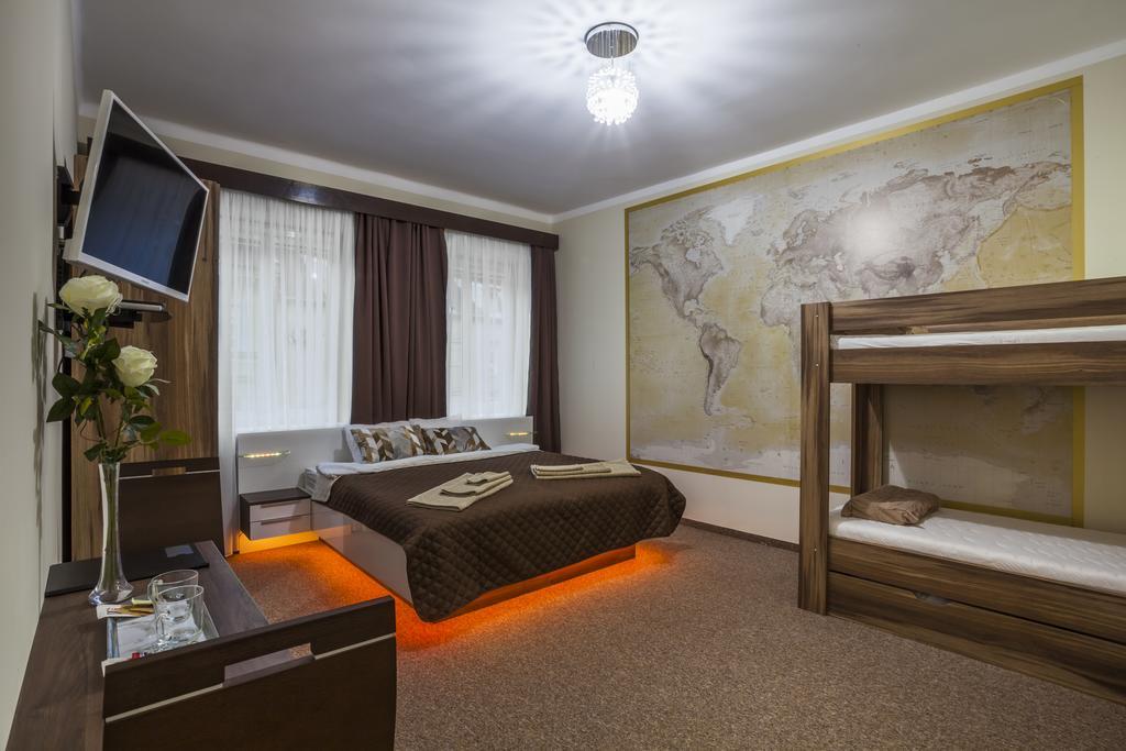Luxury Air-Conditioned Rooms In Old Town Bratislava Exterior foto